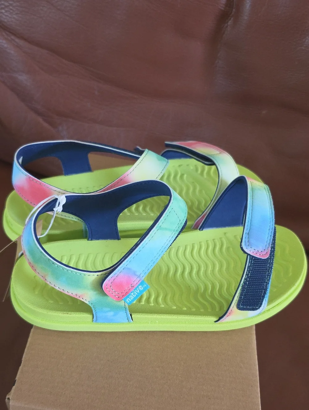 Native Shoes Kid's Girls Charley Sugarlite Celery/Rainbow Tie-Dye size j2 new wi